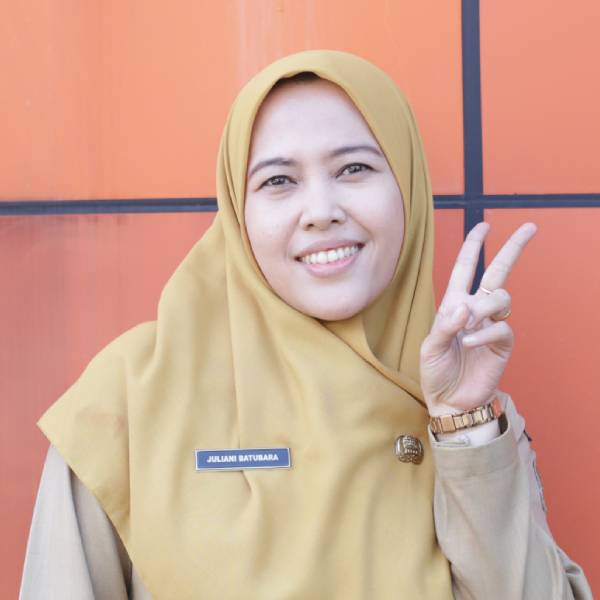 Foto Juliani Batubara, S.Keb, Bd